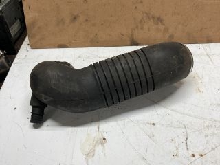 bontott AUDI A4 B6 Szívó Cső