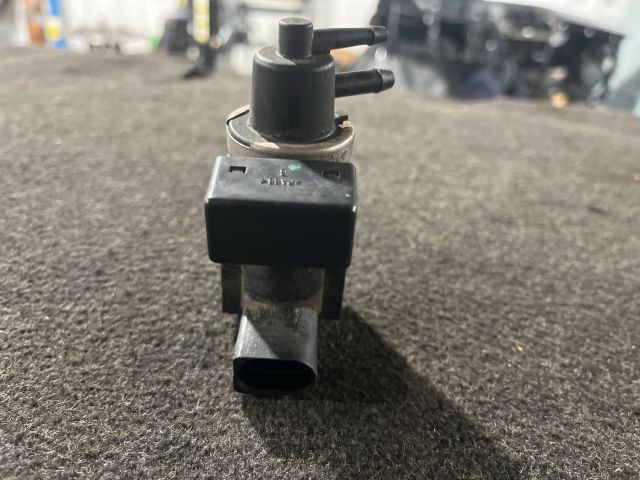 bontott AUDI A4 B6 Turbó Vákum Szelep