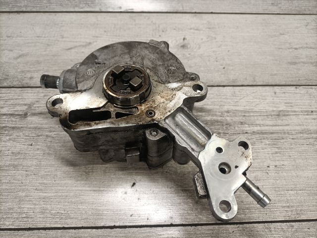 bontott AUDI A4 B6 Vákumpumpa