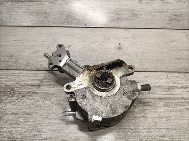 bontott AUDI A4 B6 Vákumpumpa