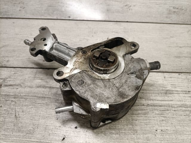 bontott AUDI A4 B6 Vákumpumpa
