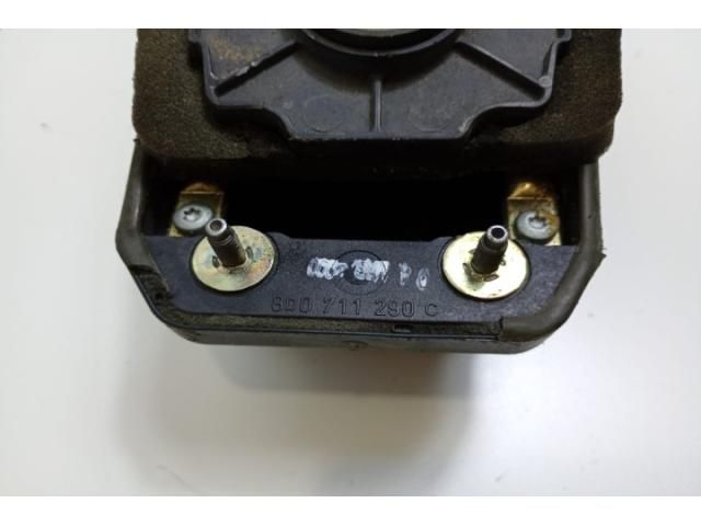 bontott AUDI A4 B6 Váltó Kulissza