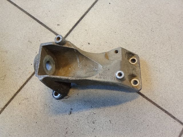 bontott AUDI A4 B6 Váltó Tartó Bak (Pozíciófüggetlen)