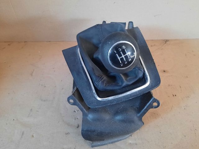 bontott AUDI A4 B6 Váltókar (Mechanikus)