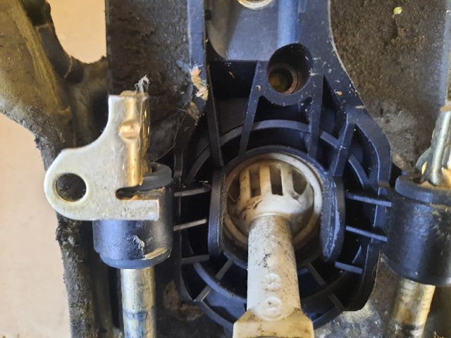 bontott AUDI A4 B6 Váltókar (Mechanikus)