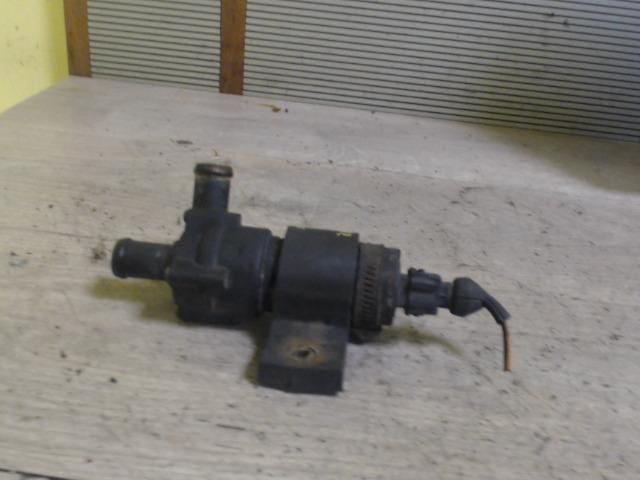bontott AUDI A4 B6 Vízpumpa