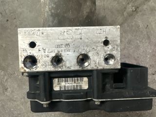 bontott AUDI A4 B6 ABS Kocka