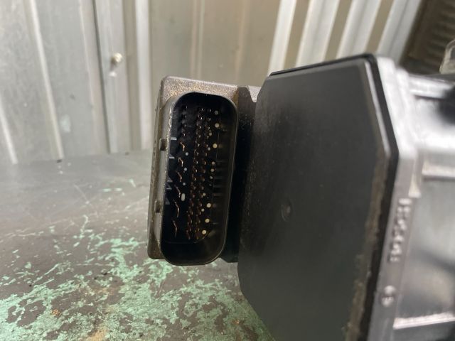 bontott AUDI A4 B6 ABS Kocka