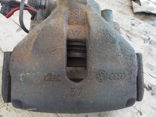 bontott AUDI A4 B6 Bal első Féknyereg Munkahengerrel