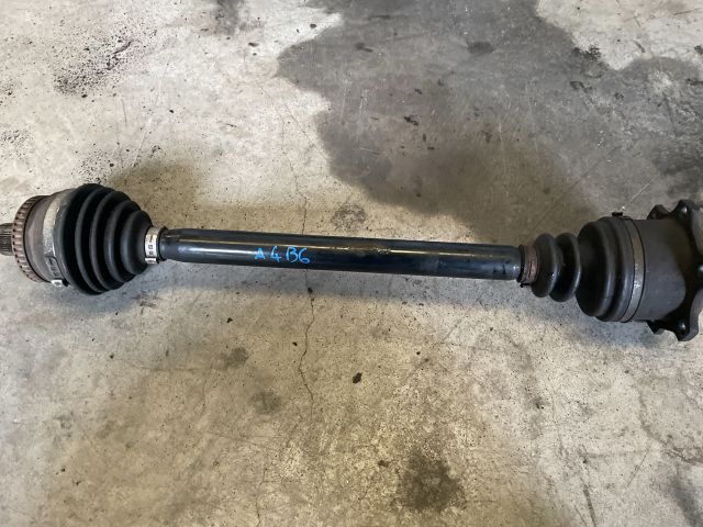 bontott AUDI A4 B6 Bal Féltengely