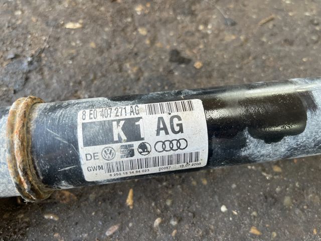 bontott AUDI A4 B6 Bal Féltengely