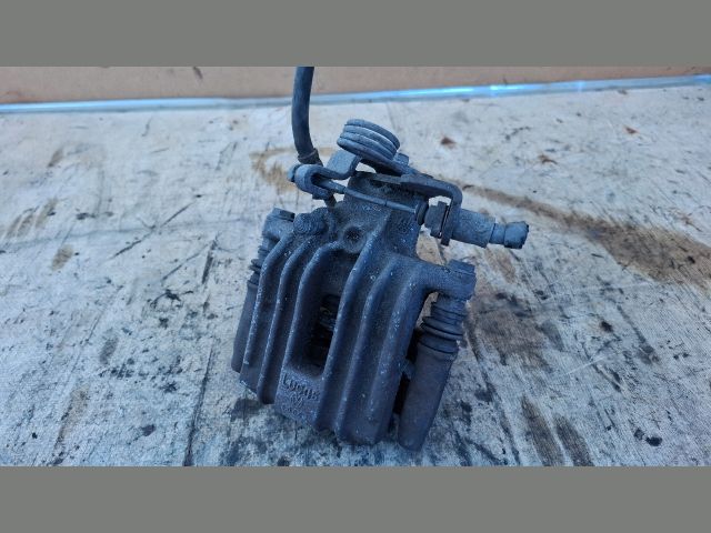 bontott AUDI A4 B6 Bal hátsó Féknyereg Munkahengerrel