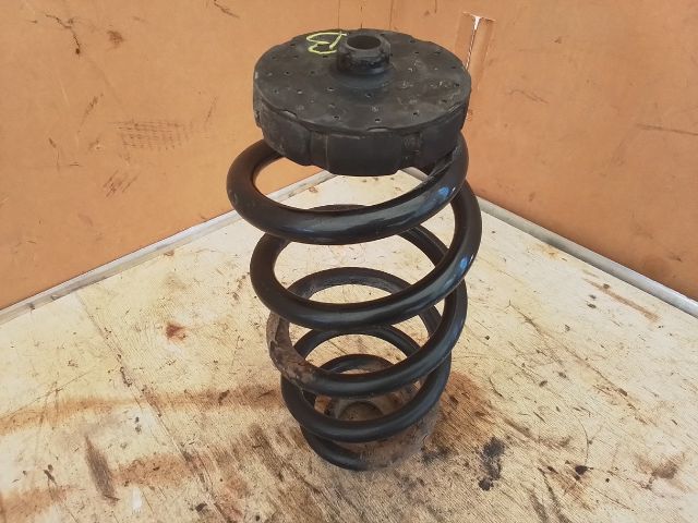 bontott AUDI A4 B6 Bal hátsó Rugó