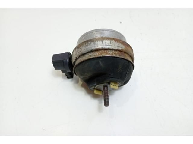 bontott AUDI A4 B6 Első Motorfelfüggesztés