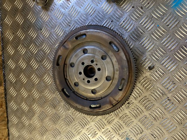 bontott AUDI A4 B6 Kettős tömegű Lendkerék