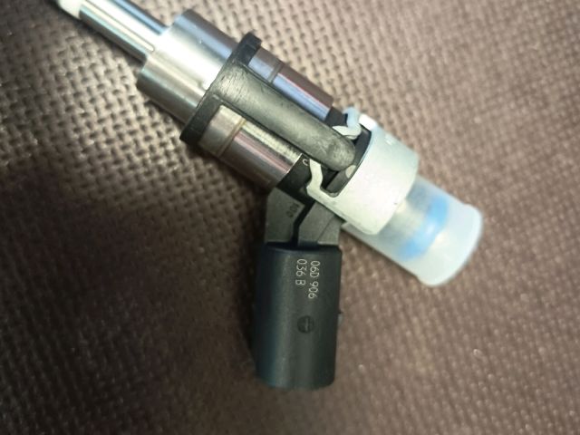 bontott AUDI A4 B6 Porlasztó (1 db)