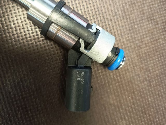 bontott AUDI A4 B6 Porlasztó (1 db)