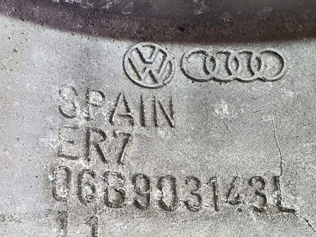 bontott AUDI A4 B6 Generátor Tartó Bak