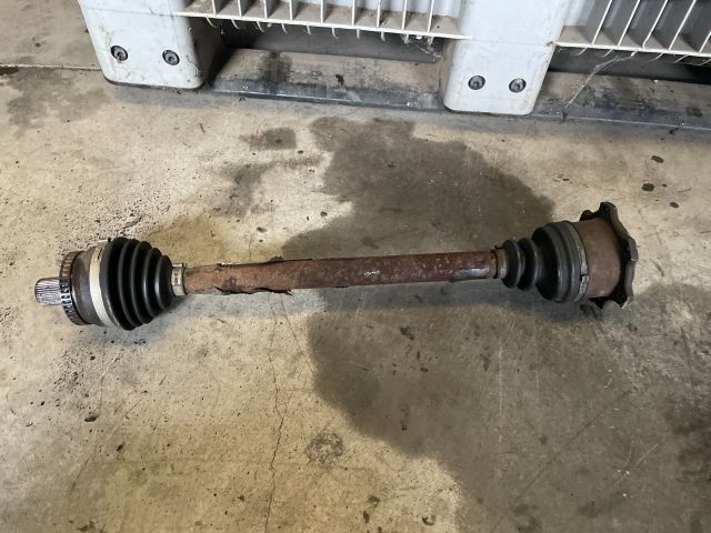 bontott AUDI A4 B6 Jobb Féltengely