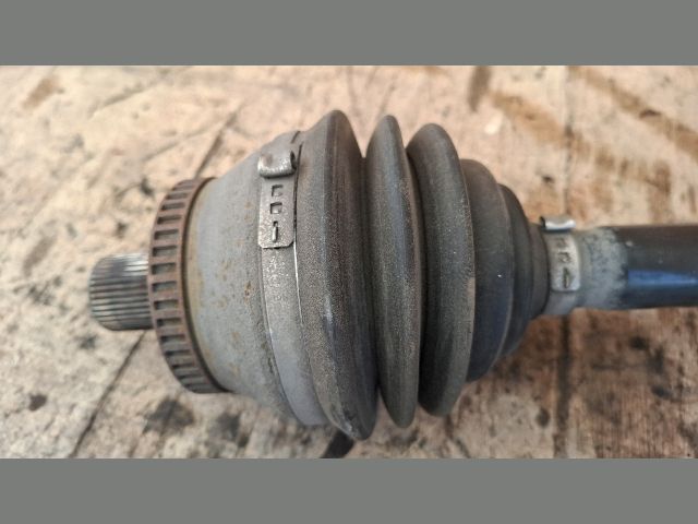 bontott AUDI A4 B6 Jobb Féltengely