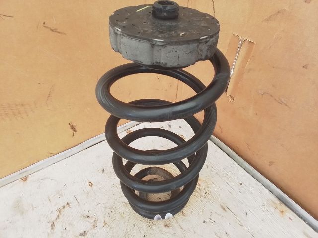 bontott AUDI A4 B6 Jobb hátsó Rugó