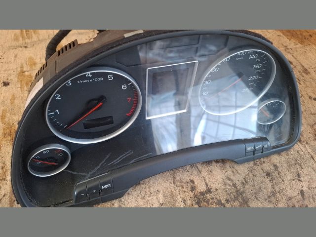 bontott AUDI A4 B6 Kilométeróra