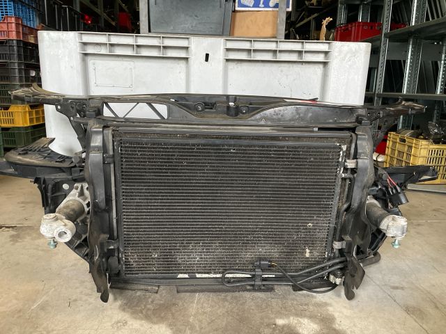 bontott AUDI A4 B6 Komplett Homlokfal (Részeivel)