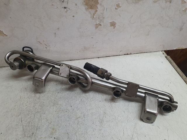 bontott AUDI A4 B6 Közösnyomócső