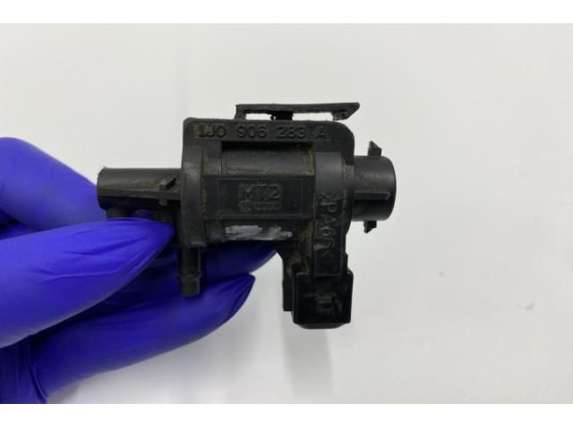 bontott AUDI A4 B6 Lefújószelep