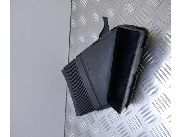 bontott AUDI A4 B6 Légbeömlő Cső