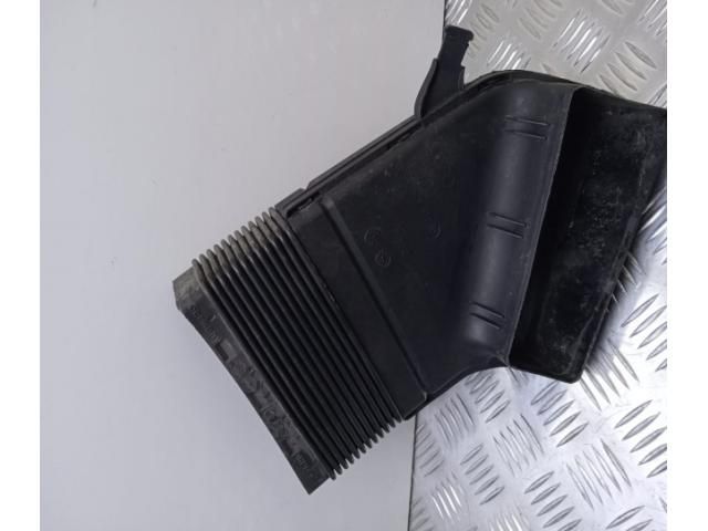 bontott AUDI A4 B6 Légbeömlő Cső