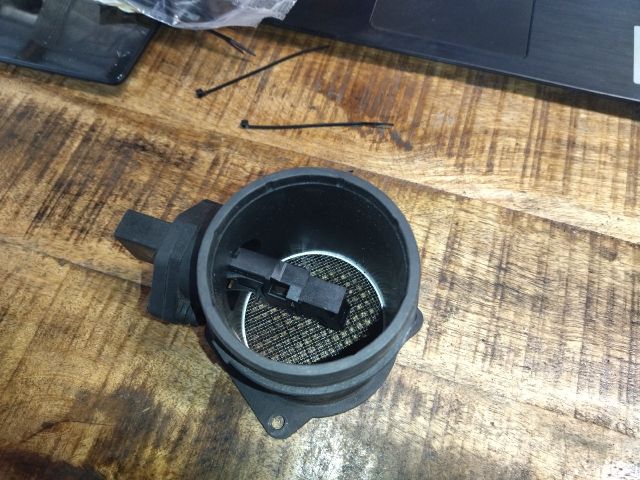 bontott AUDI A4 B6 Légtömegmérő