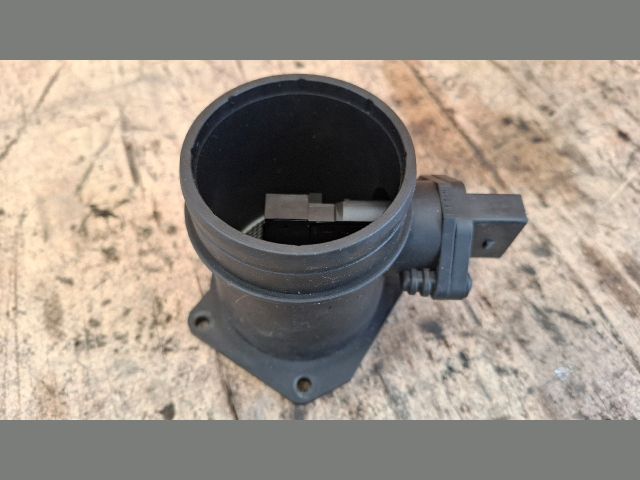 bontott AUDI A4 B6 Légtömegmérő