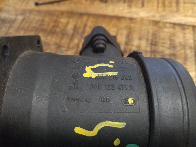 bontott AUDI A4 B6 Légtömegmérő