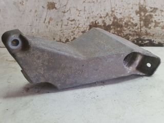 bontott AUDI A4 B6 Motor Tartó Bak (Fém)