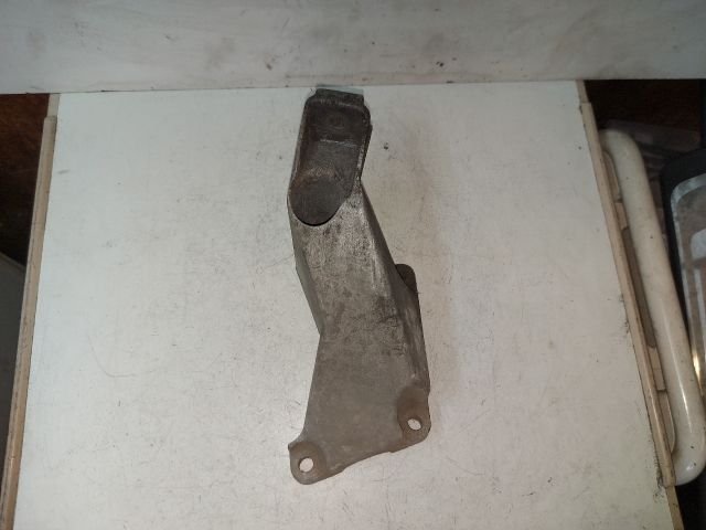 bontott AUDI A4 B6 Motor Tartó Bak (Fém)