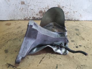 bontott AUDI A4 B6 Motor Tartó Bak (Fém)