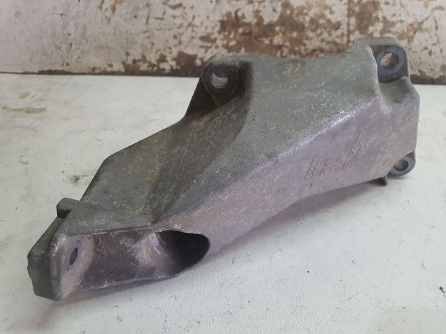 bontott AUDI A4 B6 Motor Tartó Bak (Fém)