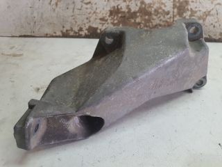 bontott AUDI A4 B6 Motor Tartó Bak (Fém)