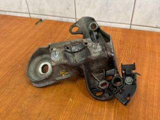 bontott AUDI A4 B6 Motor Tartó Bak (Fém)