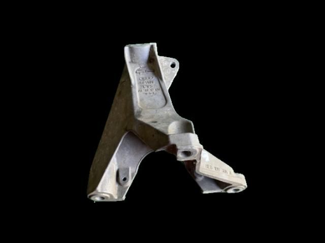 bontott AUDI A4 B6 Motor Tartó Bak Jobb