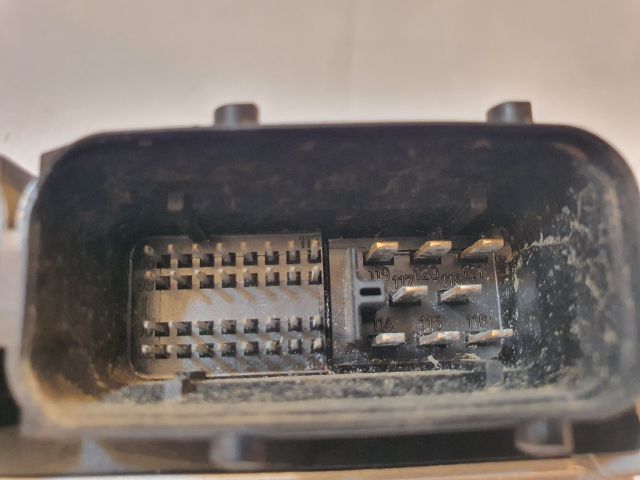 bontott AUDI A4 B6 Motorvezérlő