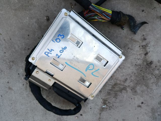 bontott AUDI A4 B6 Motorvezérlő