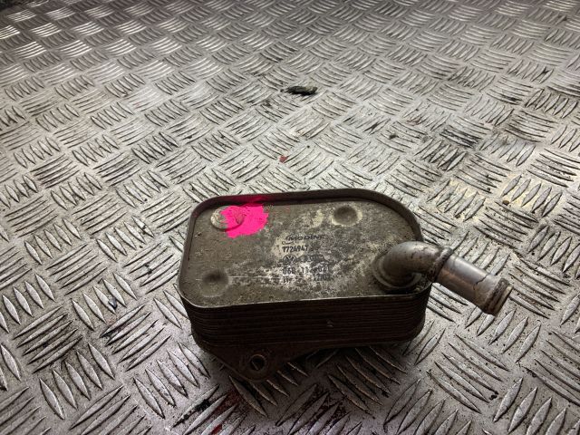 bontott AUDI A4 B6 Olajhűtő