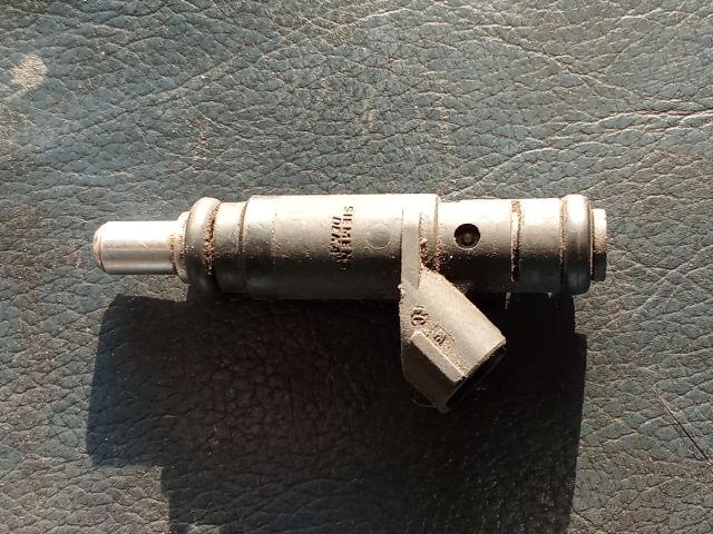 bontott AUDI A4 B6 Porlasztó (1 db)