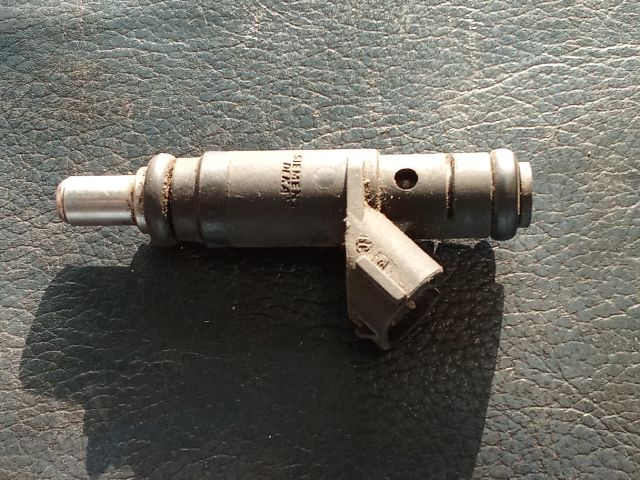 bontott AUDI A4 B6 Porlasztó (1 db)