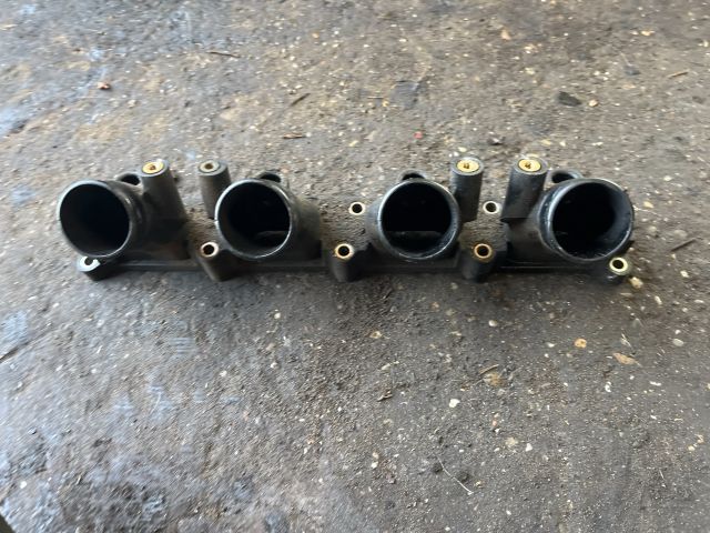 bontott AUDI A4 B6 Porlasztó Sor / Híd