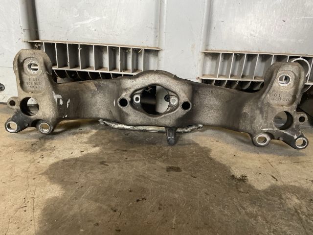 bontott AUDI A4 B6 Váltó Tartó Bak (Pozíciófüggetlen)