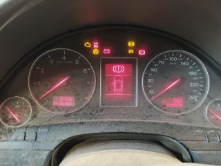 bontott AUDI A4 B6 ABS Kocka