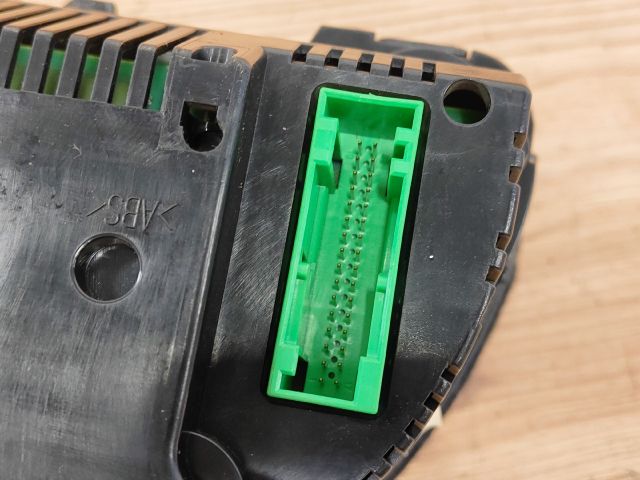 bontott AUDI A4 B6 Kilométeróra